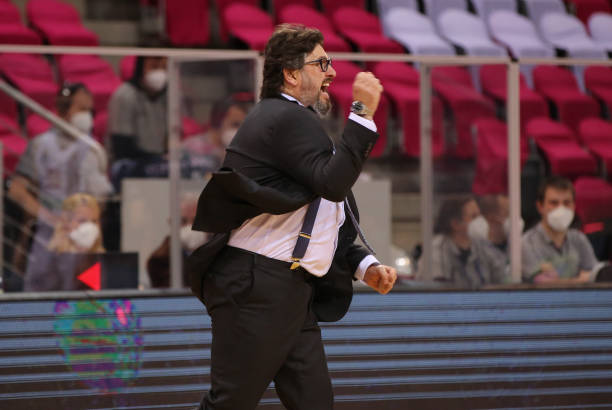 示了极强的 示了极强的