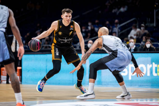 试图扳平甚 试图扳平甚